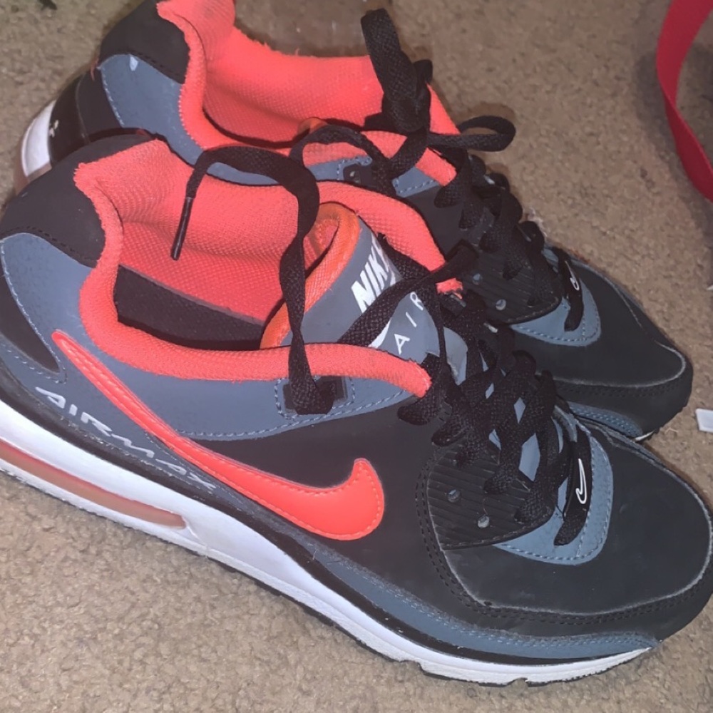 NIKE AIRMAX WOMENS